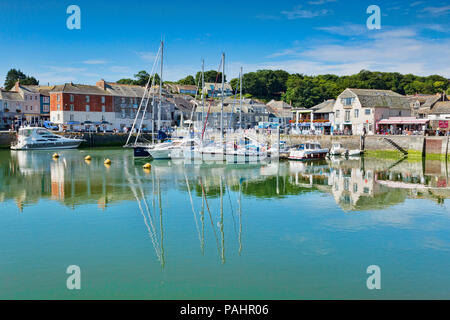 26 Juin 2018 : de Padstow, Cornwall, UK - le port et le front de mer. Banque D'Images