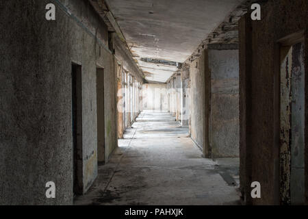 L'intérieur de l'hôtel abandonné, une fois la Ducor plus importants hôtels à Monrovia, Libéria Banque D'Images