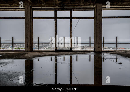 L'intérieur de l'hôtel abandonné, une fois la Ducor plus importants hôtels à Monrovia, Libéria Banque D'Images