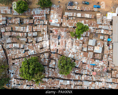 Vue de dessus le marché en Ganta Ganta, Libéria, au Libéria Banque D'Images