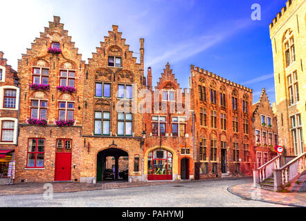 Bruges, crépuscule image avec place médiévale de Bruges hanséatique ancienne Flandre ville gothique en Belgique. Banque D'Images