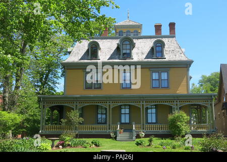 Beaconsfield Historic House (1877), avec de belles vues sur la mer, est un magnifique exemple d'architecture victorienne à la mode ; Charlottetown, PEI Banque D'Images