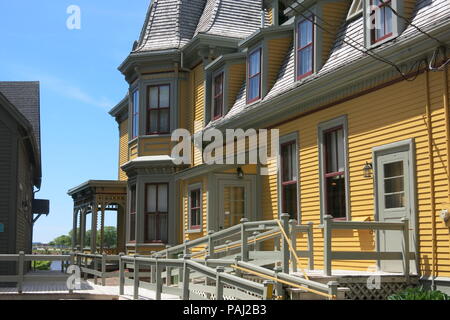 Beaconsfield Historic House (1877), avec de belles vues sur la mer, est un magnifique exemple d'architecture victorienne à la mode ; Charlottetown, PEI Banque D'Images