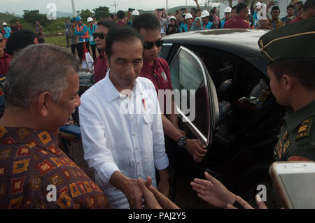 Le Président de l'Indonésie, Joko Widodo inaugure Sidrap Sidenreng Rappang Wind Farm in Regency, Sulawesi du Sud le 2 juillet 2018. Banque D'Images