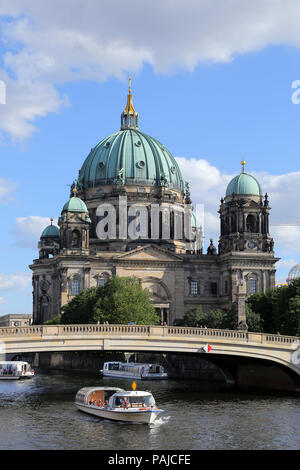 BERLIN - 26 juillet : Cathédrale de Berlin. L'allemand Berliner Dom. Un célèbre monument sur l'île aux musées à Mitte, Banque D'Images