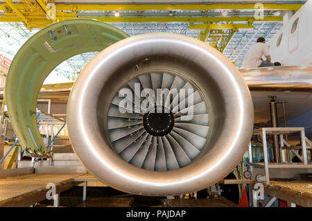 Le premier Embraer 195 pour FlyBe msn029 dans l'usine de ligne de production d'Embraer Banque D'Images