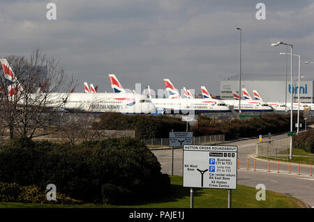 British Airways Boeing 767-300ER et de l'Airbus A320 stationné pendant la grève de British Airways à bord de la cabine s'unir et c'est d'Hort Banque D'Images