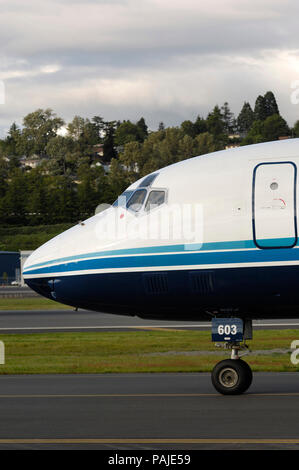 Nez de ATI - Air Transport International McDonnell Douglas DC-8-73F taxiing Banque D'Images