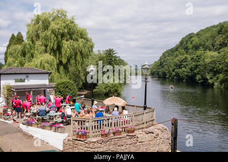 Juillet 2018 L'été à Ye Old Ferrie Inn (est 1473), Symonds Yat, Herefordshire, Angleterre, RU Banque D'Images