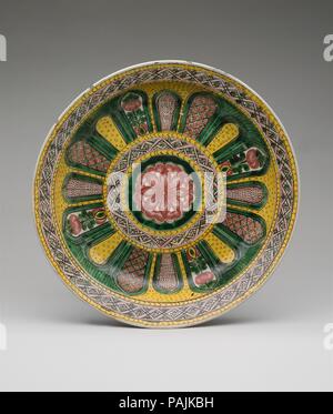 La plaque. Culture : Mexican. Dimensions : diam. 14 3/8 in. (36,5 cm). Date : ca. 1820. Musée : Metropolitan Museum of Art, New York, USA. Banque D'Images