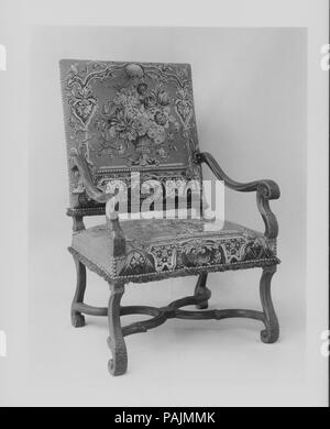 Fauteuil. Culture : le français. Dimensions : 43-3/4 x 26-1/2 x 21-3/4 in. (111,1 x 67,3 x 55,2 cm). Date : seconde moitié du 17ème siècle. Musée : Metropolitan Museum of Art, New York, USA. Banque D'Images