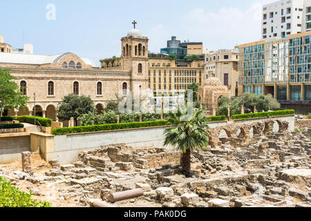 Vestiges romains et cathédrale orthodoxe Saint Georges, au centre-ville de Beyrouth, Liban Banque D'Images