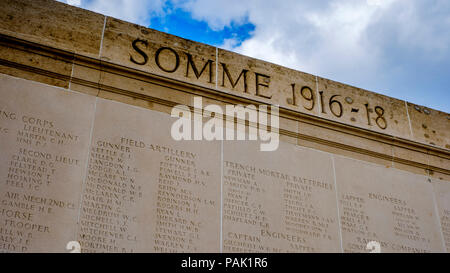 Le Mémorial National Australien au cimetière militaire de Villers-Bretonneux, près de la somme dans le nord de la France. Il y a 2 144 militaires du Commonwealth o Banque D'Images