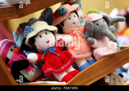 Accueil doudous et peluches représenté sur un stand à Bognor Regis, West Sussex, UK. Banque D'Images