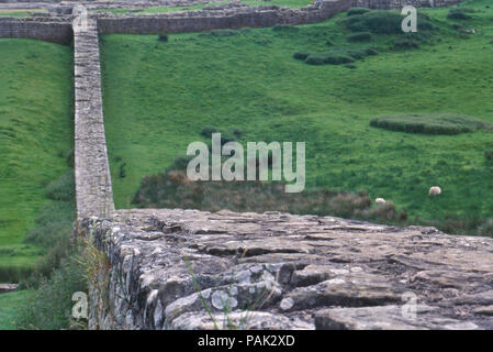 Mur d'Hadrien, frontière de l'Empire romain en Northumbrie, Angleterre, 2ème ANNONCE de siècle. Photographie Banque D'Images