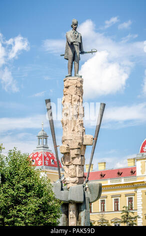 CLUJ-NAPOCA, Roumanie - 23 août 2016 : Statue d'Avram Iancu, héros national roumain dans le centre de Cluj Napoca dans la région de Transylvanie de Romani Banque D'Images