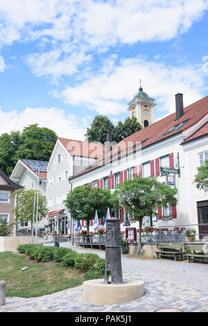 Bad Birnbach : rue Am Berg, de l'église Maria Himmelfahrt en Allemagne, Bavière, Bayern, Niederbayern, Basse-Bavière Banque D'Images