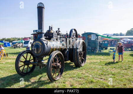 ROSAMUND juste un moteur de traction à vapeur par Wallis & Steevens fonctionnant à la vapeur en Heddingto juste Wiltshire England UK en 2018 Banque D'Images