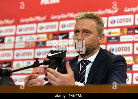 Varsovie, Pologne. 23 juillet, 2018. Nouvel entraîneur de l'équipe nationale de football polonais Jerzy Brzeczek assiste à une conférence de presse à Varsovie, Pologne, le 23 juillet 2018. Credit : Maciej Gillert/Xinhua/Alamy Live News Banque D'Images