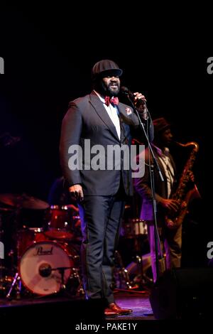 Singer Gregory Porter, au concert à Madrid pendant Universal Music Festival le lundi 23 juillet 2018. Banque D'Images