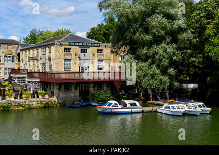 Oxford, Oxfordshire, UK. 24 juillet 2018. Météo britannique. La Tamise à Oxford par une chaude journée ensoleillée. Crédit photo : Graham Hunt/Alamy Live News Banque D'Images