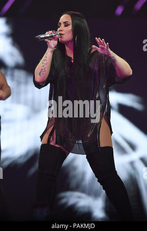 ***PHOTO*** Plus d'urgence à l'hôpital de surdose d'héroïne présumée MIAMI, FL - 30 mars : Demi Lovato fonctionne à l'AmericanAirlines Arena le 30 mars 2018 à Miami en Floride. Credit : mpi04/MediaPunch Banque D'Images