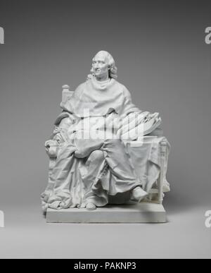 Charles de Secondat, baron de Montesquieu (1689-1755). Culture : le français, à Sèvres. Dimensions : hors tout (confirmé) : 14 x 11 1/4 x 10 5/16 in. (35,6 x 28,6 x 26,2 cm) ; Base : 9 9/16 x 8 3/4 in. (24,3 x 22,2 cm). Manufacture Manufacture : Sèvres (Français, 1740-présent). Modeler : après un modèle par Clodion (Claude Michel) (Français, Nancy 1738-1814 Paris). Date : ca. 1784. Ce portrait de l'écrivain-philosophe Montesquieu est une réduction d'un full-size en exécutée comme partie d'une série de statues des grands hommes de France a commandé au nom de Louis XVI de Clodion, Houdon, Pajou, et d'autres sculpto Banque D'Images