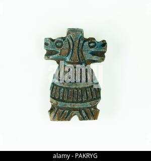 Taweret amulet avec double tête. Dimensions : H. 2 cm (13/16 in.) ; W. 1,4 cm (9/16 po.) ; D. 0,4 cm (3/16 po.). Dynastie DYNASTIE : 18, fin-Dynasty 19. Date : ca. 1390-1213 av. J.-C.. Des amulettes à deux têtes de la déesse Taweret domestique sont les formes rares et date de la xviiie dynastie,. Amarna est connu parmi les findspots pour ceux-ci, bien que cet exemple particulier est sans provenance. Musée : Metropolitan Museum of Art, New York, USA. Banque D'Images