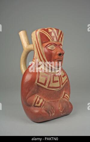 Tuyère d'étrier avec bouteille figure dignitaire. Culture : moche. Dimensions : hors tout : 8 3/4 x 5 1/4 in. (22,23 x 13,34 cm) Autres : 5 1/4 in. (13,34 cm). Date : 3e et 5e siècle. Musée : Metropolitan Museum of Art, New York, USA. Banque D'Images