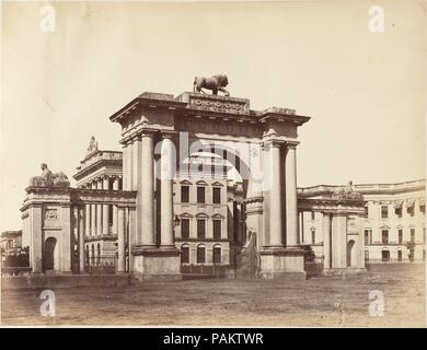 Gateway à Government House, Calcutta. Artiste : le capitaine R. B. Hill. Dimensions : Image : 18,5 x 24,1 cm (7 5/16 x 9 1/2 in.) : 21,2 x 27,8 Montage cm (8 3/8 x 10 15/16 po.). Date : 1850. Musée : Metropolitan Museum of Art, New York, USA. Banque D'Images