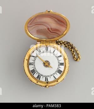 Watch. Genève, Suisse : la culture. Dimensions : Diamètre (cas) : 1 5/16 in. (3,3 cm) ; Diamètre : 1 1/16 in. (2,7 cm). Bouilloire : l'horloger : Charles Bobinet (Suisse, 1610-1678). Date : probablement ca. 1655-60. Le cristal de roche n'était pas le seul minéral utilisé pour faire watchcases à Genève, et Charles Bobinet a été noté à l'approvisionnement de mouvements pour le cas faites de différents types de hardstone. Le cas souvent exploitées dans la pierre, comme dans cet exemple. Tout aussi efficace, est le cadran en émail blanc, clairement calibré pour afficher quinze minutes d'intervalle indiqué par la seule main. Ces cadrans ont été dérivés Banque D'Images