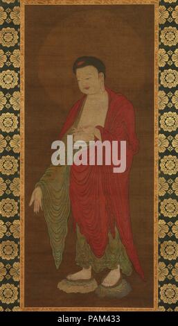 Bouddha Amitabha en ordre décroissant de sa terre pure. Artiste : l'Artiste non identifié , active 13e siècle. Culture : la Chine. Dimensions : Image : 53 1/2 in. × 23 in. (135,9 × 58,4 cm) avec fixation : 95 3/4 × 31 3/4 in. (243,2 × 80,6 cm) dans l'ensemble avec les boutons : 95 3/4 × 33 1/2 in. (243,2 × 85,1 cm). Date : le 13e siècle. Cette peinture, traditionnellement attribué par les chercheurs japonais à une chanson nommée peintre bouddhiste Zhang Sigong, représente le Bouddha Amitabha (J. : Amida) accueillant les âmes dans son paradis de l'Ouest. Le drapé de la robe est dessinée dans la 'cudding-cloud et l'exécution de l'eau' style, une draperie pa Banque D'Images