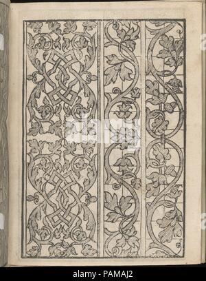 Lucidario di Recami, page 7 (recto). Designer : Iseppo Foresto (Italien, Venise, 1557 active). Dimensions : hors tout : 7 7/8 x 5 7/8 in. (20 x 15 cm). Publié dans : Venise. Editeur : Jeronimo Calepino , 1564. Date : 1564. Conçu par Iseppo Foresto, publié par Jeronimo Calepino, 1564. De haut en bas, et de gauche à droite : Design composé de 3 colonnes verticales ; seuls les colonnes du milieu et de droite sont imprimés sur une grille. Colonne de gauche est décoré d'un motif entrelacé symétrique formé à partir de vignes avec des feuilles. Colonne du milieu est décorée d'une fleur centrale avec tiges incurvées. Colonne de droite Banque D'Images