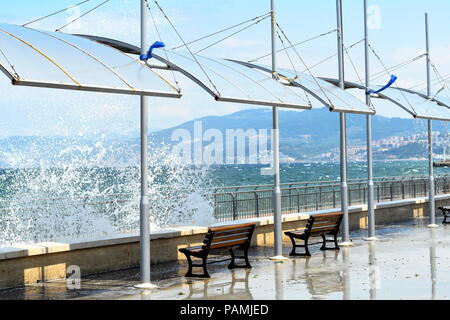 Mudanya, Turquie. Scène portuaire à Mudanya sur la mer de Marmara Banque D'Images