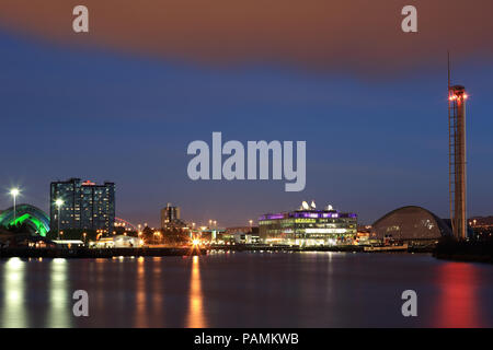 Pacific Quay la nuit Glasgow Banque D'Images