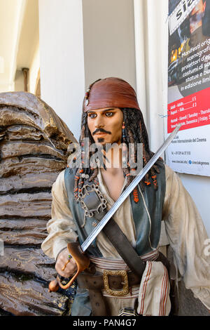 GENOVA, ITALIE - 4 mai 2016 : Johnny Depp comme le capitaine Jack Sparrow, musée du cinéma international à Genova, Italie. Avec des collections du musée de la Banque D'Images