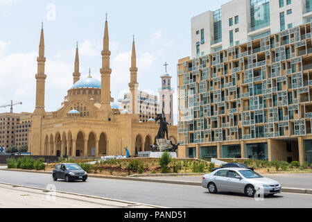 Les bâtiments modernes Mohammad Al-Amin Mosquée Cathédrale Saint Georges et le monument à la place des Martyrs, le centre-ville de Beyrouth, Liban Banque D'Images