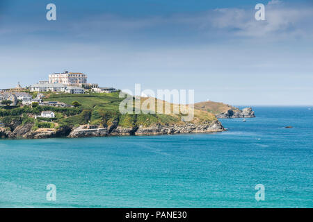 L'Atlantic hôtel surplombant la baie de Newquay en Cornouailles. Banque D'Images