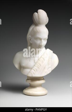 Hiawatha. Artiste : Edmonia Lewis (Américain, 1844-1907). Dimensions : 13 × 7 × 3/4 3/4 5 1/2 in. (34,9 × 19,7 × 14 cm). Date : 1868. Comme beaucoup de sculpteurs américains du xixe siècle, Lewis, un artiste afro-américain et de l'Ojibwa (Chippewa) ascendance, a travaillé à Rome. Son identité multiraciale et son sexe étaient évaluation formative dans sa sélection de sujets. En plus de morceaux sur l'abolition et l'émancipation, entre 1866 et 1872, elle a complété une série de sculptures en marbre sur le thème populaire de Minnehaha et Hiawatha, tirées de Henry Wadsworth Longfellow's poème épique "Le Chant d'Hiawat Banque D'Images