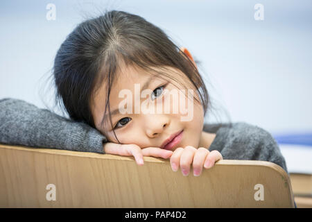 Portrait de lycéenne sur président à l'école Banque D'Images