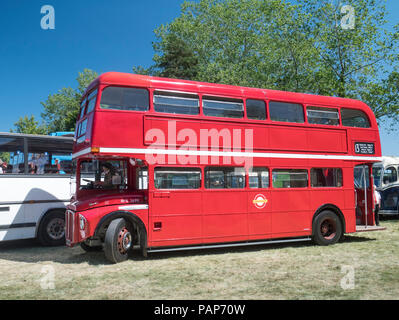 London bus vintage Routmaster AEC RML 2699 SMK 699F datant de 1968 Banque D'Images