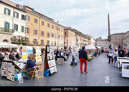 ROME, ITALIE - 19 avril 2015 : Piazza Navona, le 19 avril 2015. La Piazza Navona est une des places les plus célèbres de Rome Banque D'Images