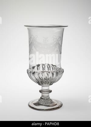 Vase de céleri. Culture : L'Américain. Dimensions : H. 9. (22,9 cm) ; Diam. 3 7/8 in. (9,8 cm). Bouilloire : Bakewell, Page & Bakewell (1808-1882) ; peut-être Benjamin Bakewell & Co. (1809-1813) ou. Date : 1810-20. La cannelure moulé autour de la base du vase peut faire référence à gadrooning sur les navires d'argent de la dix-septième et dix-huitième siècles. Musée : Metropolitan Museum of Art, New York, USA. Banque D'Images