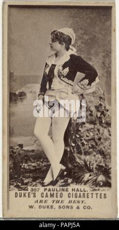 Numéro de carte 357, Pauline Hall, acteurs et actrices de la série (N145-5) émis par le duc Sons & Co. pour promouvoir les cigarettes Cameo. Fiche Technique : Dimensions : 2 11/16 × 1 3/8 in. (6,8 × 3,5 cm). Editeur : Publié par W. Duc, Sons & Co. (New York et Durham, N.C.). Date : 1880. Les cartes commerciales de l'ensemble 'Acteurs et Actrices' (N145-5), publié dans les années 1880 par W. Duc Sons & Co. pour promouvoir les cigarettes Cameo. Il y a huit sous-ensembles de la série N145. Sport divers sous-ensembles différents modèles de cartes et aussi promouvoir différentes marques de tabac représenté par W. Duc Fils & Company. Cette carte est à partir de la cinquième su Banque D'Images