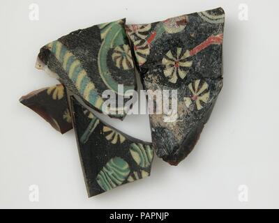 Des fragments de verre à partir d'un navire. Culture : le copte. Dimensions : Stockage (petri diam.) : 2 1/8 in. (5,4 cm). Date : 4ème au début du 5e siècle. Musée : Metropolitan Museum of Art, New York, USA. Banque D'Images