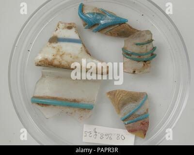 Des fragments de verre. Culture : le copte. Dimensions : Stockage (petri diam.) : 3 1/2 in. (8,9 cm). Date : 4ème au début du 5e siècle. Musée : Metropolitan Museum of Art, New York, USA. Banque D'Images
