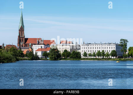 Vue sur le Burgsee à la cathédrale de Schwerin, Mecklembourg-Poméranie-Occidentale, Allemagne Banque D'Images