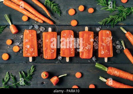 Sucettes de glace carotte Banque D'Images