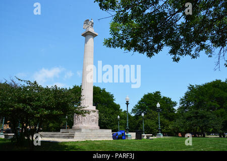 L'Illinois Centennial Monument dédié à la fin de la PREMIÈRE GUERRE MONDIALE en 1918 pour célébrer les 100 ans de l'état. L'état de l'Illinois acquise Dec 3, 1818. Banque D'Images