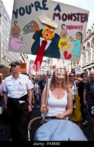 Au cours de sa protestation anti Trump visite de London. Centre de Londres le 13 juillet 2018 Banque D'Images